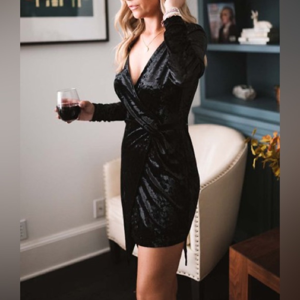 Amaryllis | Black Crushed Velvet Side-Twist Surplice Mini Dress, size 3x